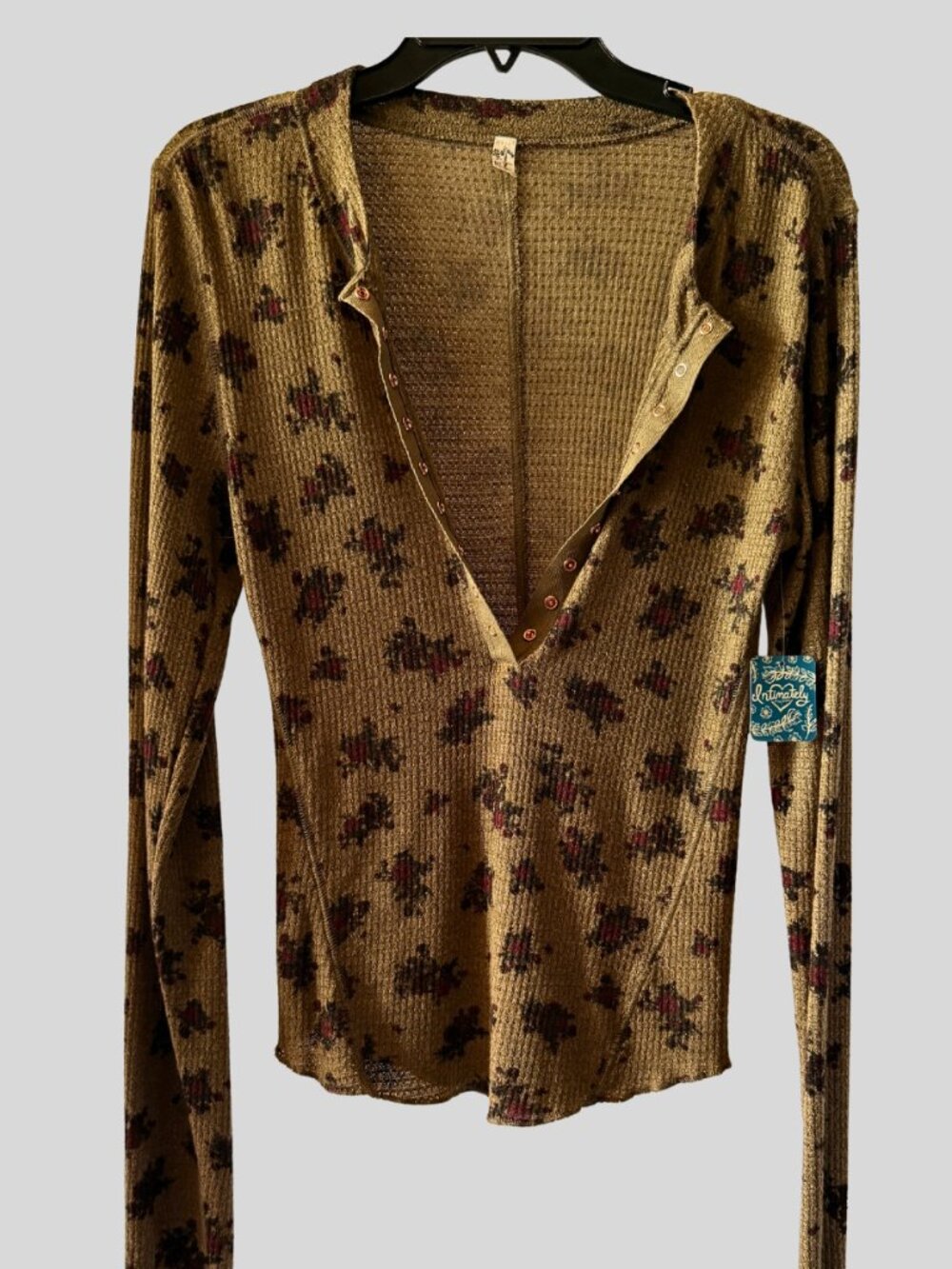 Free People “One of the Girls” Floral Henley – NWT - Picture 3 of 10